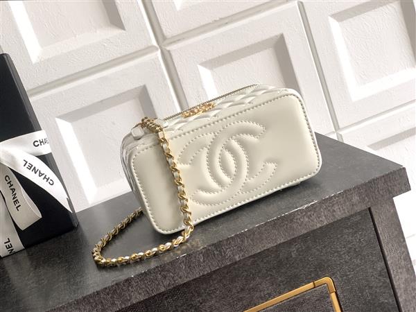 2026127215528461 580